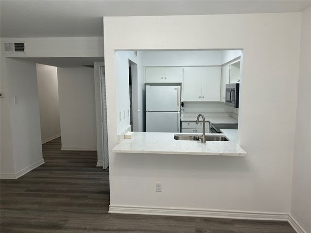 5881 Preston View Boulevard 177, Dallas, TX 75240