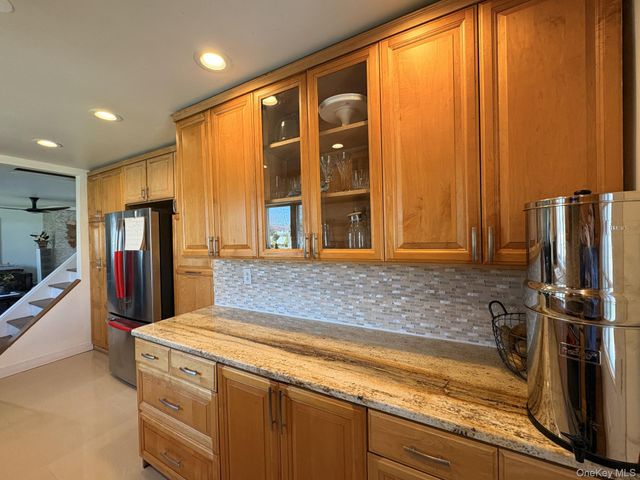 3 Barnfield Place, North Babylon, NY 11703