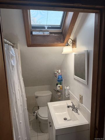 3 Barnfield Place, North Babylon, NY 11703