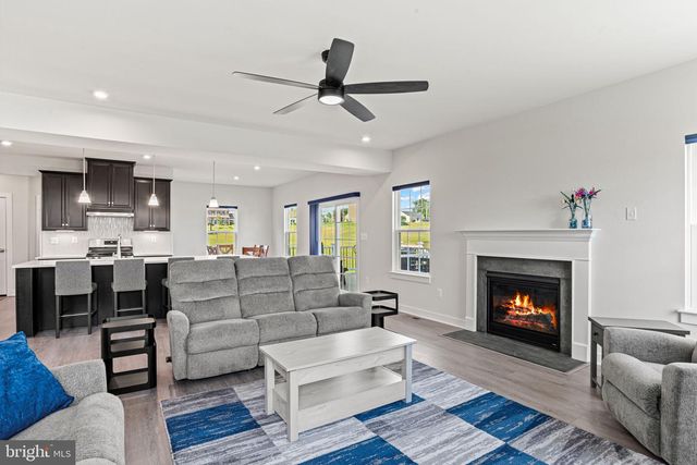 102 TYLER DR, Hanover, PA 17331