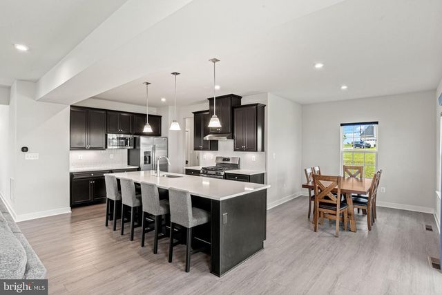 102 TYLER DR, Hanover, PA 17331