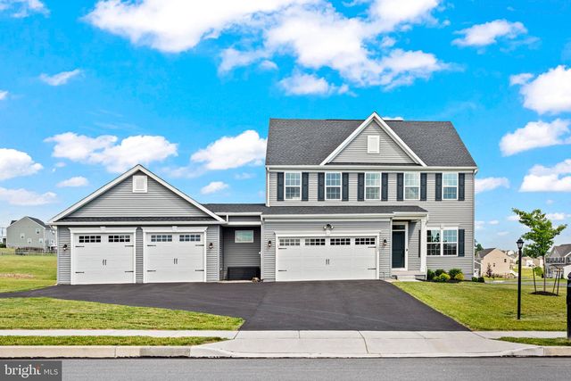 102 TYLER DR, Hanover, PA 17331