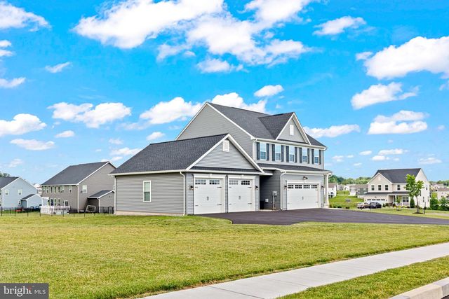 102 TYLER DR, Hanover, PA 17331
