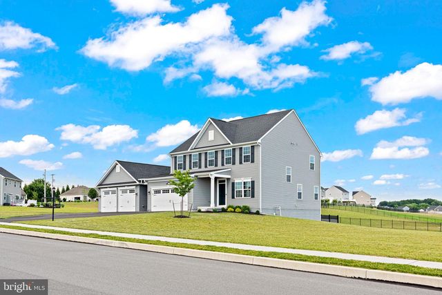 102 TYLER DR, Hanover, PA 17331