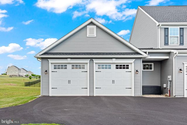 102 TYLER DR, Hanover, PA 17331