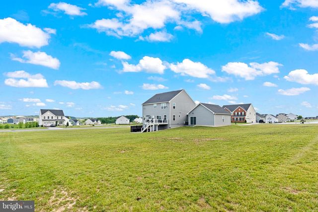 102 TYLER DR, Hanover, PA 17331