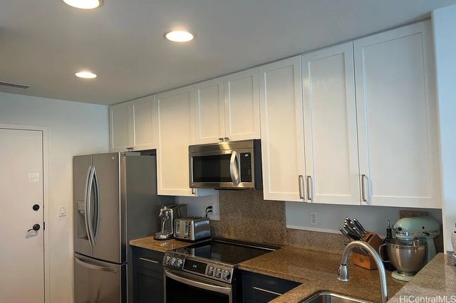 520 Lunalilo Home Road V3406, Honolulu, HI 96825