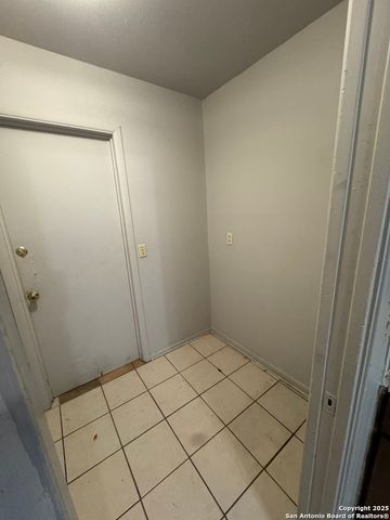 9131 Port Hudson, San Antonio, TX 78245