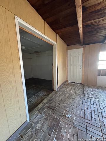 9131 Port Hudson, San Antonio, TX 78245