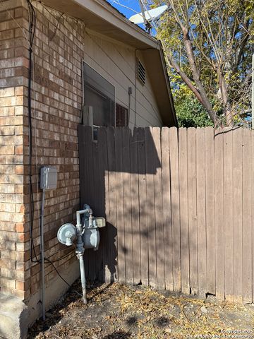 9131 Port Hudson, San Antonio, TX 78245