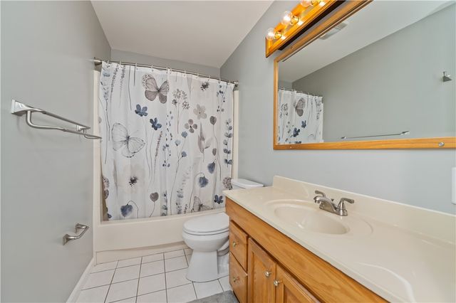 17 Overlook Drive, Parma, NY 14468