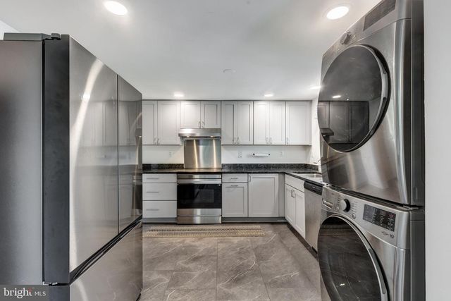 17 YORK ST, Taneytown, MD 21787