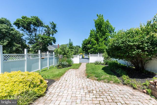 17 YORK ST, Taneytown, MD 21787