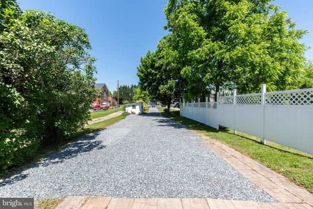 17 YORK ST, Taneytown, MD 21787
