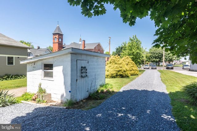 17 YORK ST, Taneytown, MD 21787