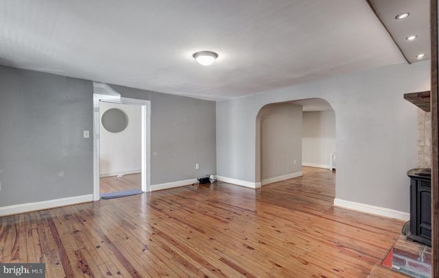17 YORK ST, Taneytown, MD 21787