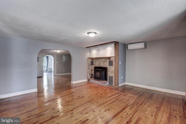 17 YORK ST, Taneytown, MD 21787