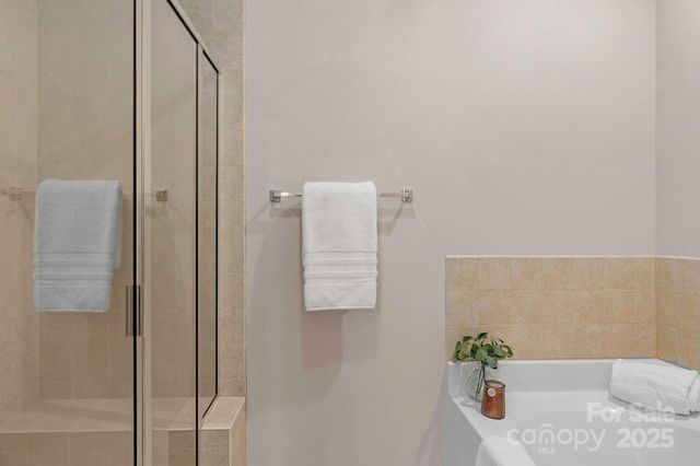 3038 Bellasera Way, Matthews, NC 28105