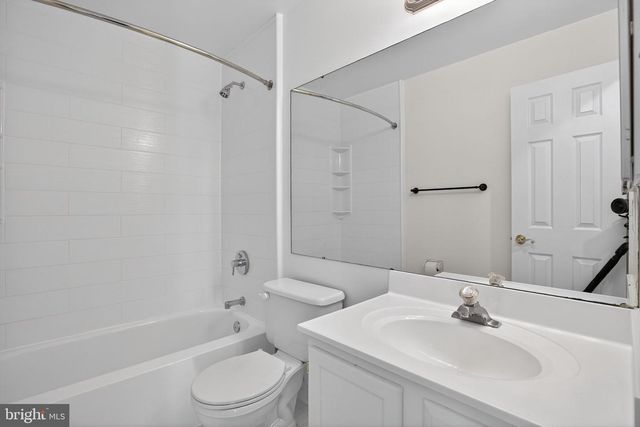 5828 RUXTON DR, Woodbridge, VA 22193