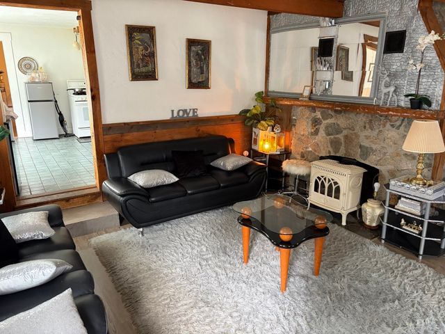 414 Central Street, Holliston, MA 01746