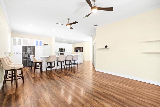 14756 NW 88th Ave, Miami Lakes, FL 33018