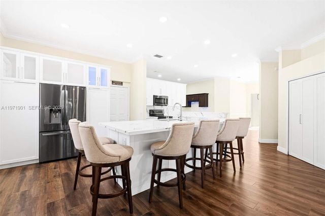 14756 NW 88th Ave, Miami Lakes, FL 33018