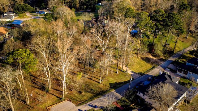 177 Cedar Lane, Livingston, TX 77351