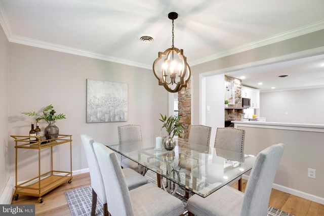 15027 BRADDOCK RD, Centreville, VA 20120