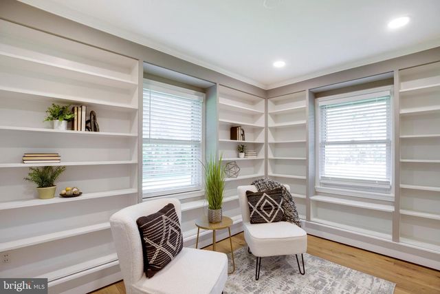 15027 BRADDOCK RD, Centreville, VA 20120