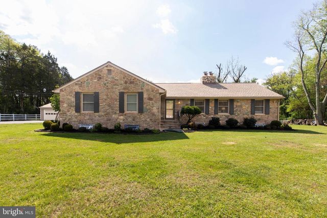 15027 BRADDOCK RD, Centreville, VA 20120