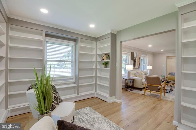15027 BRADDOCK RD, Centreville, VA 20120