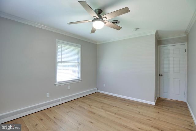 15027 BRADDOCK RD, Centreville, VA 20120