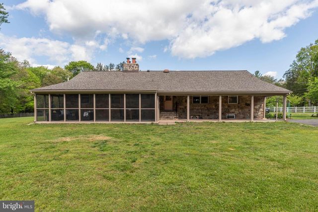 15027 BRADDOCK RD, Centreville, VA 20120