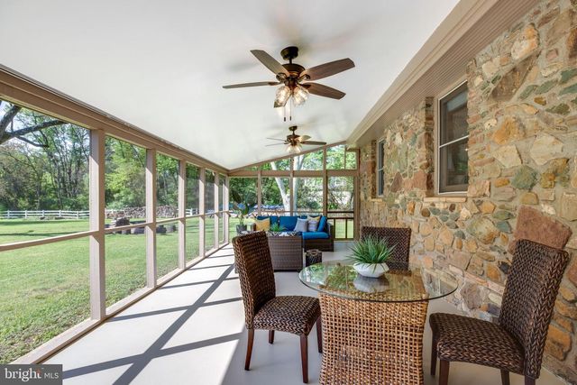 15027 BRADDOCK RD, Centreville, VA 20120