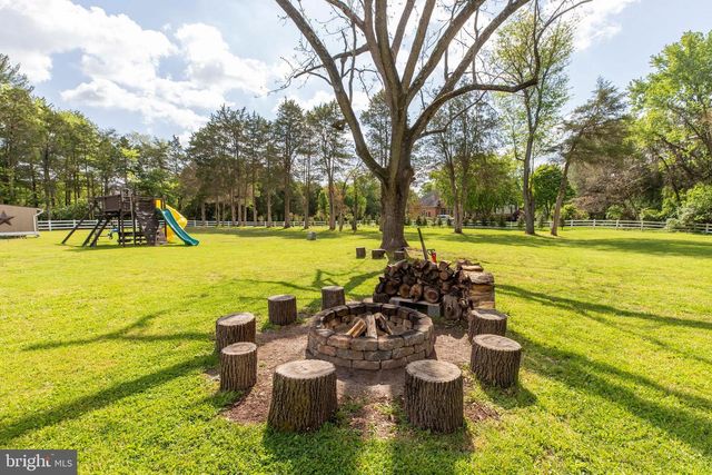 15027 BRADDOCK RD, Centreville, VA 20120