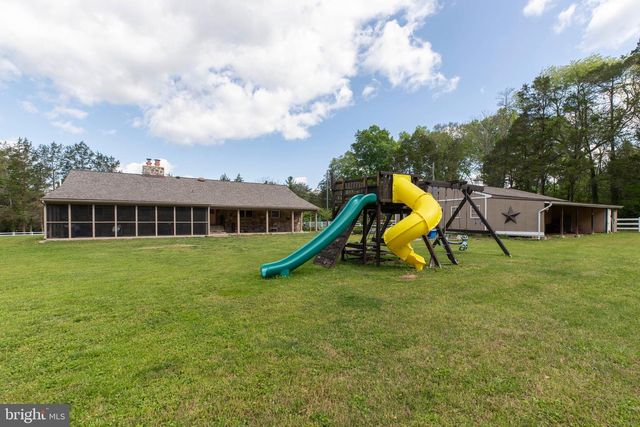 15027 BRADDOCK RD, Centreville, VA 20120