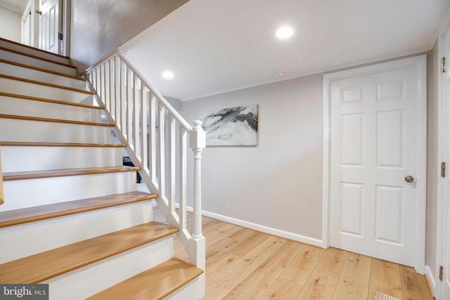 15027 BRADDOCK RD, Centreville, VA 20120