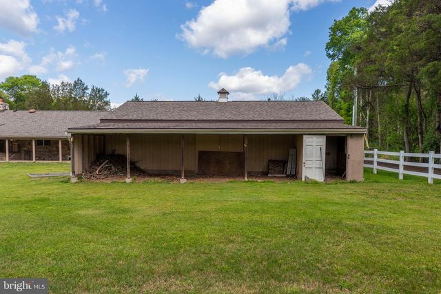 15027 BRADDOCK RD, Centreville, VA 20120