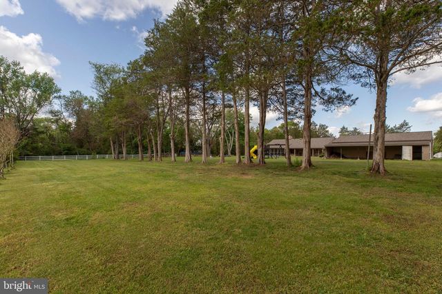 15027 BRADDOCK RD, Centreville, VA 20120