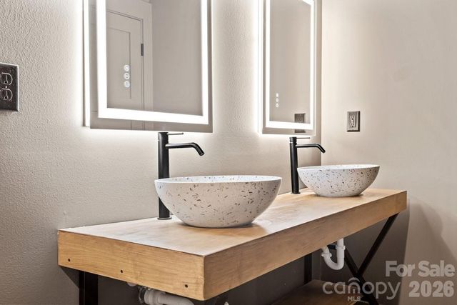 110 Wyoming Drive NW, Concord, NC 28027