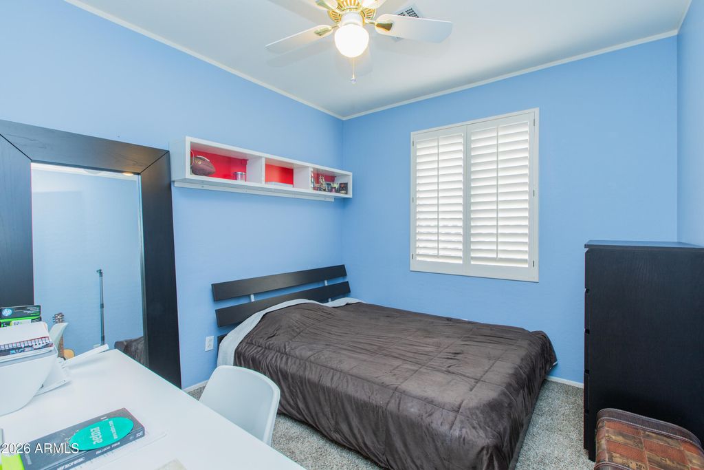 Image 21 of property listing at 15469 N 13TH Avenue, Phoenix, AZ 85023