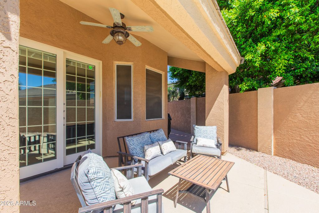 Image 27 of property listing at 15469 N 13TH Avenue, Phoenix, AZ 85023