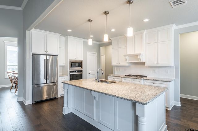 7323 Harpers Ridge, Tyler, TX 75703