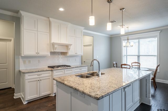 7323 Harpers Ridge, Tyler, TX 75703