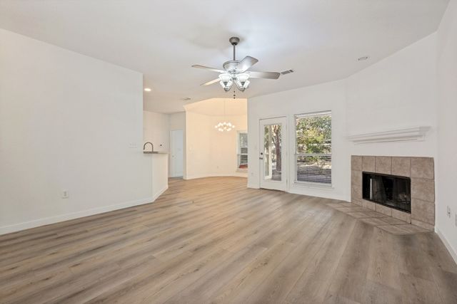 2104 Leslie Street, Denton, TX 76205