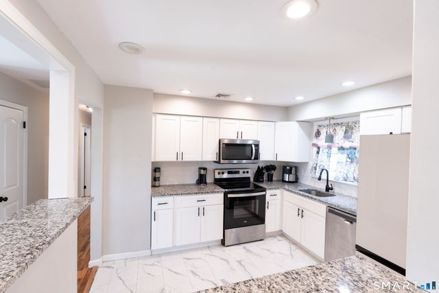 2 Carriage Drive, New Milford, CT 06776
