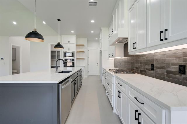 6409 NW 154th Terrace, Edmond, OK 73013