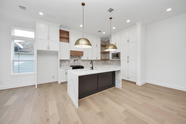 923 Fisher Street A, Houston, TX 77018