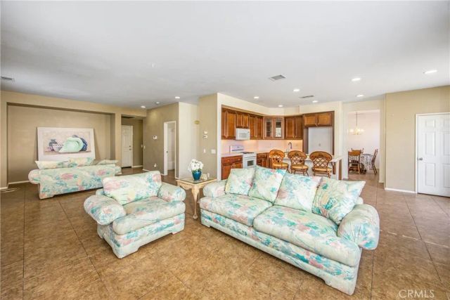 59 Helen, Beaumont, CA 92223