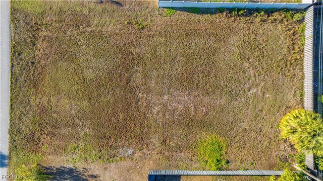 1902 NE 17th TER, Cape Coral, FL 33909